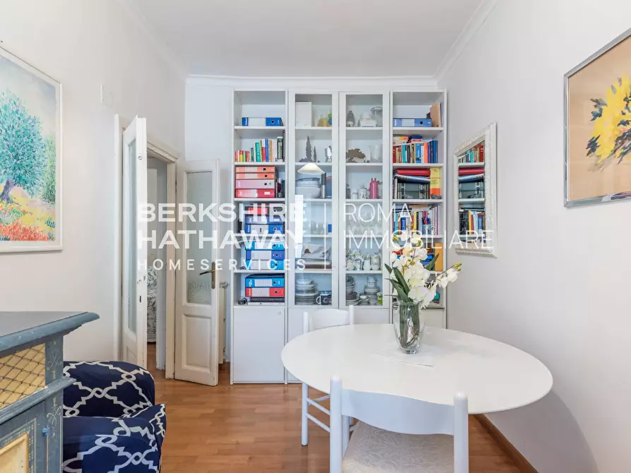 Immagine 12 di Appartamento in vendita  in Via Aurora 1 a Roma