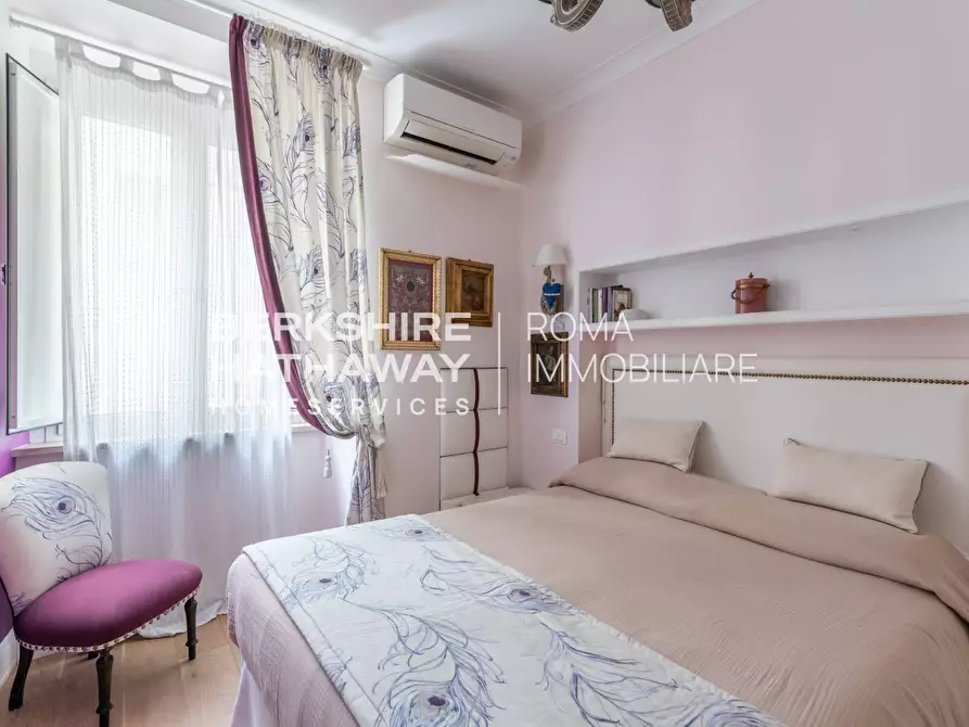 Immagine 3 di Appartamento in vendita  in Via Vittorio Veneto 1 a Roma