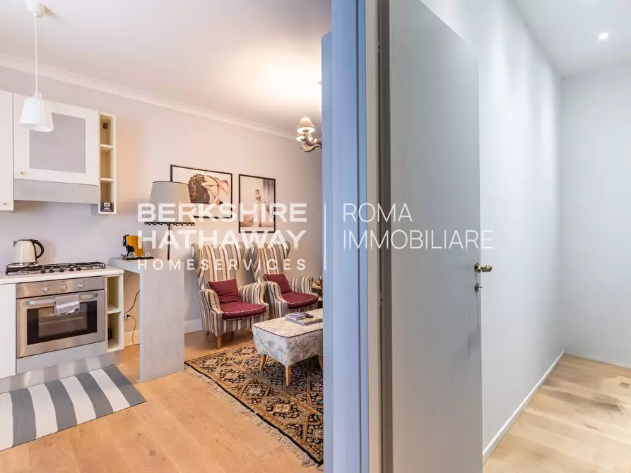 Immagine 12 di Appartamento in vendita  in Via Vittorio Veneto 1 a Roma