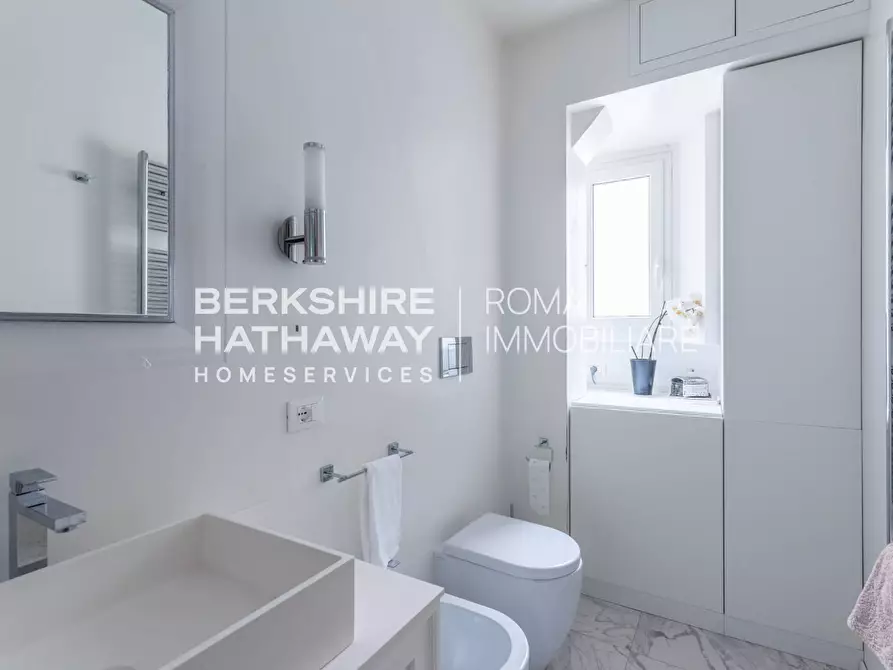 Immagine 20 di Appartamento in vendita  in Via Vittorio Veneto 1 a Roma