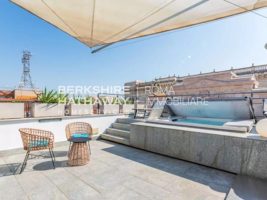 Immagine 21 di Appartamento in affitto  in Piazza Cavour 1 a Roma