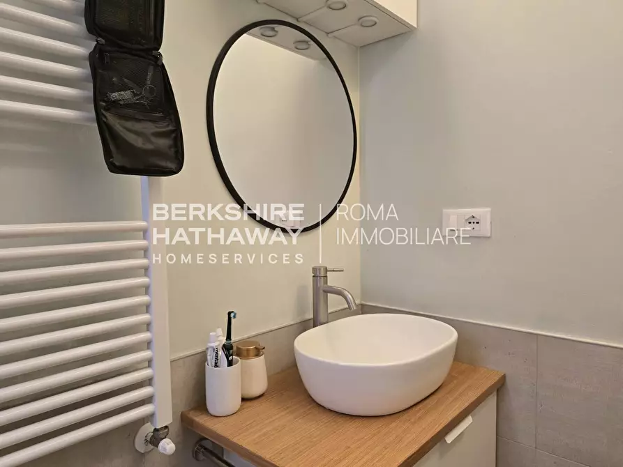 Immagine 19 di Appartamento in vendita  in Via della Maremma a Roma