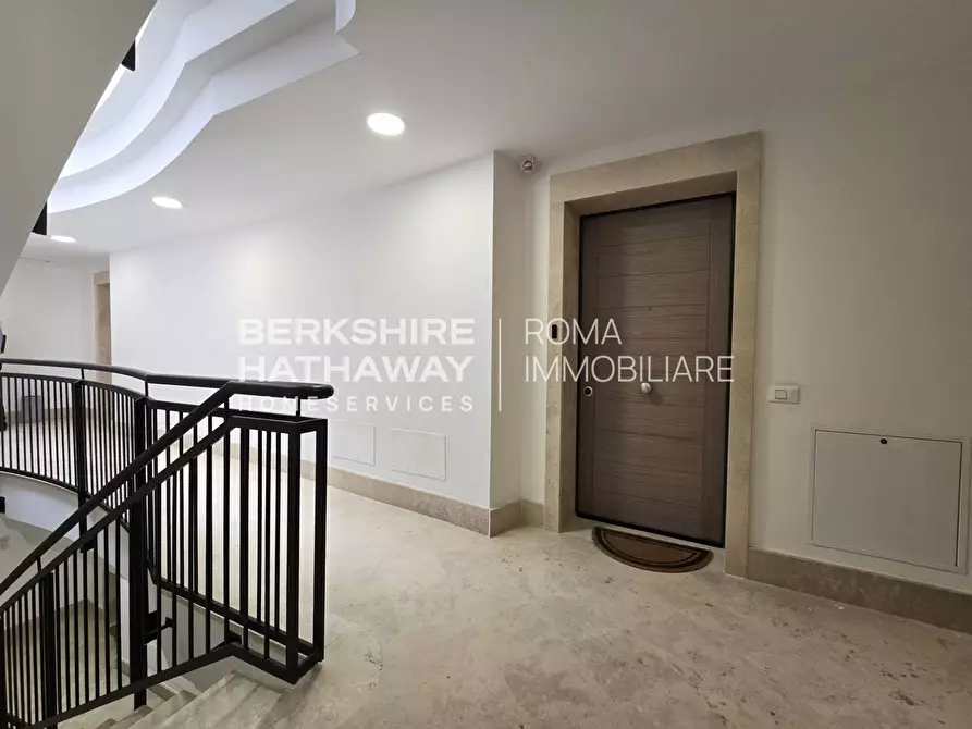 Immagine 27 di Appartamento in vendita  in Via della Maremma a Roma