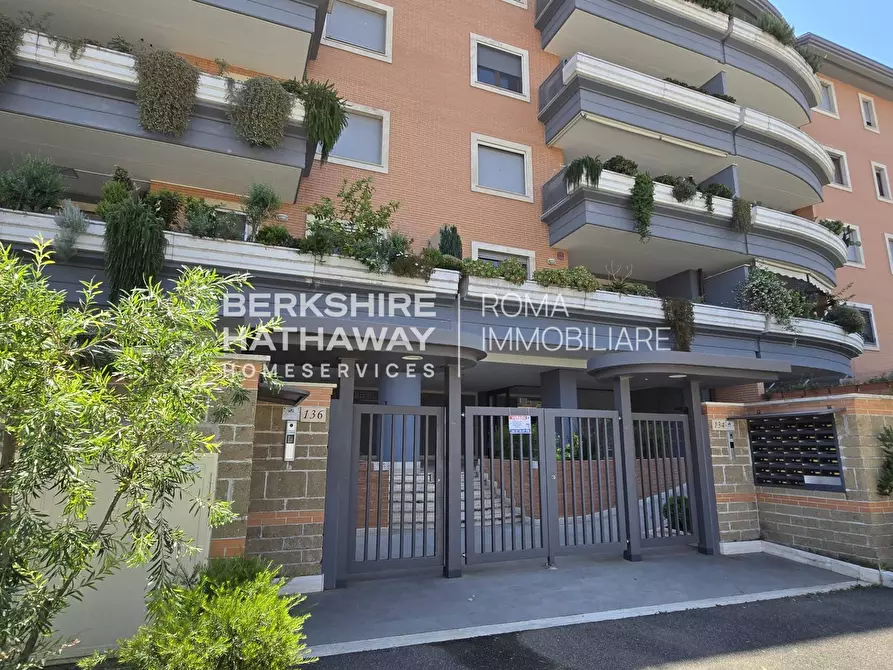 Immagine 31 di Appartamento in vendita  in Via della Maremma a Roma