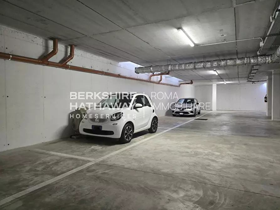 Immagine 36 di Appartamento in vendita  in Via della Maremma a Roma