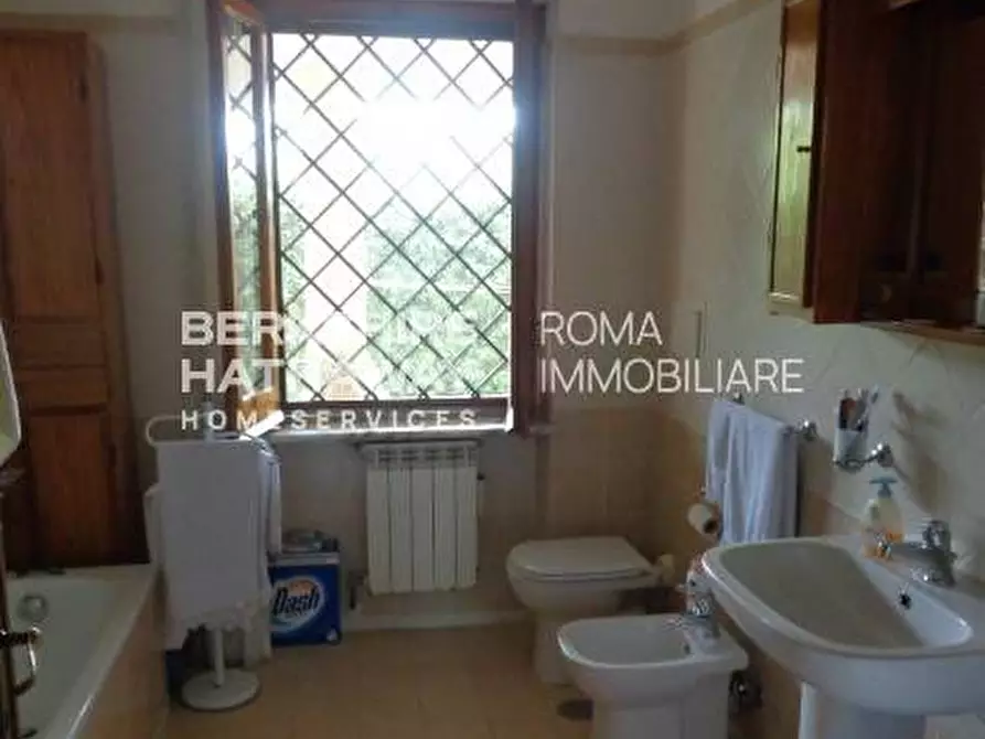 Immagine 10 di Villa in vendita  in Via Padre Vitali a Roma