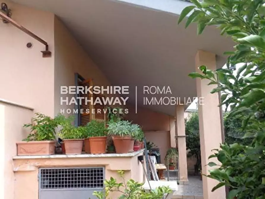 Immagine 12 di Villa in vendita  in Via Padre Vitali a Roma