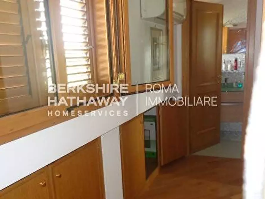 Immagine 17 di Villa in vendita  in Via Padre Vitali a Roma