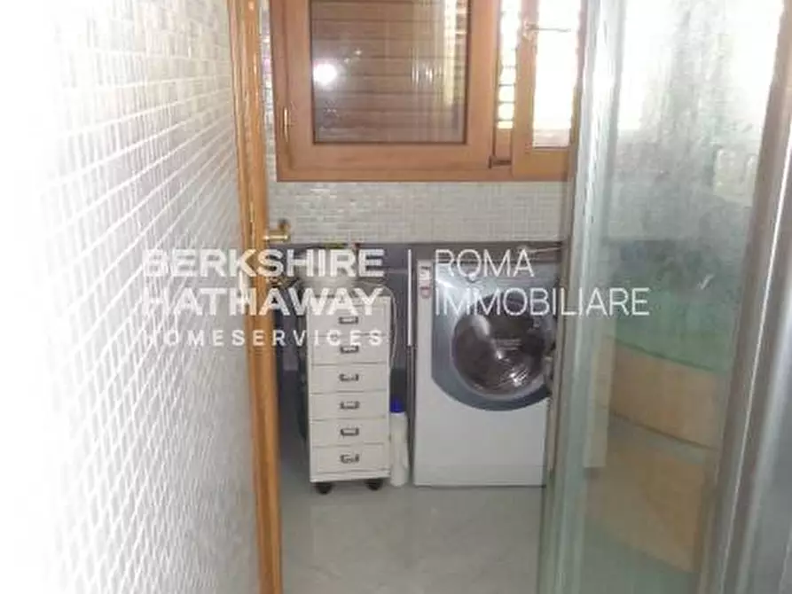 Immagine 23 di Villa in vendita  in Via Padre Vitali a Roma