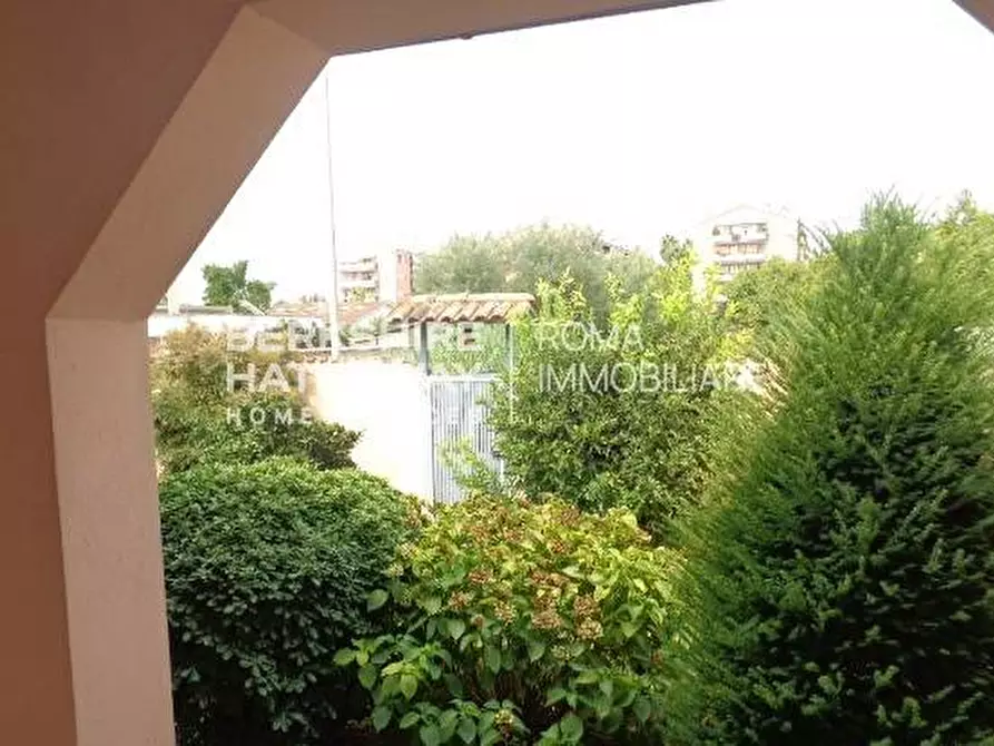 Immagine 25 di Villa in vendita  in Via Padre Vitali a Roma