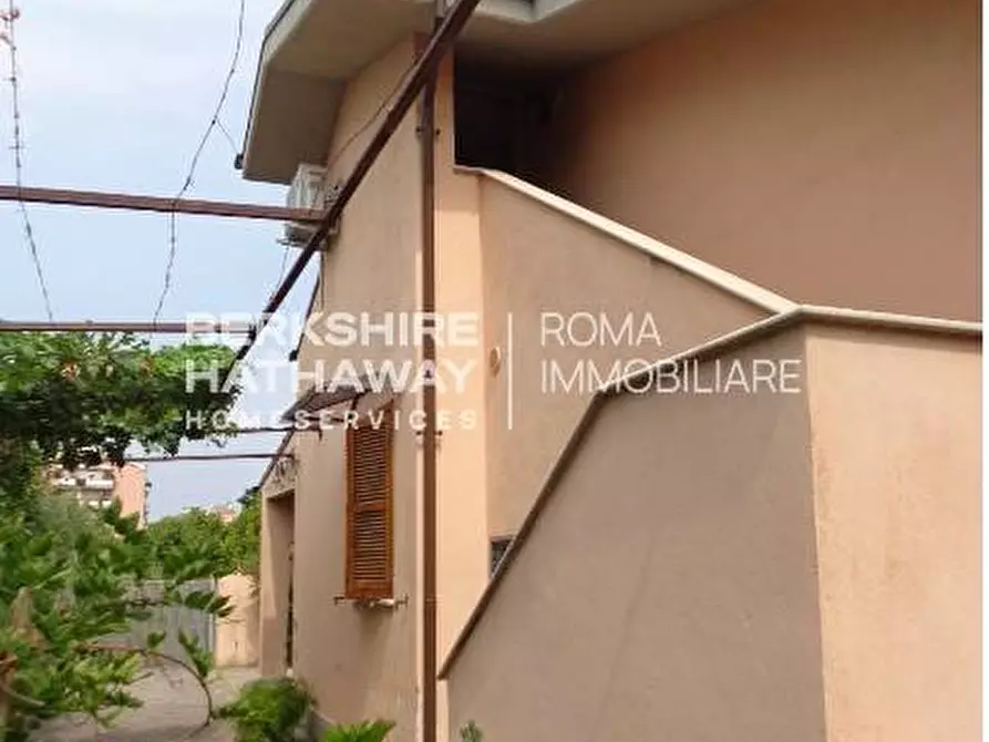 Immagine 29 di Villa in vendita  in Via Padre Vitali a Roma