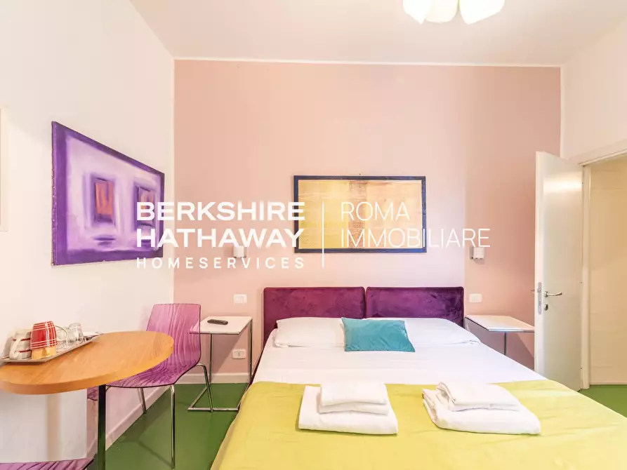 Immagine 3 di Locale commerciale in vendita  a Roma