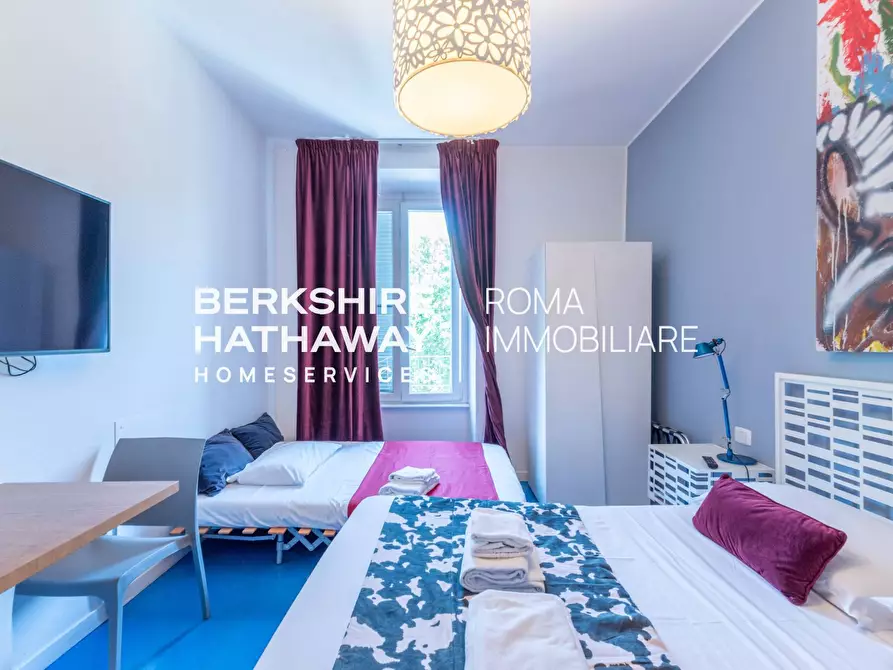 Immagine 9 di Locale commerciale in vendita  a Roma