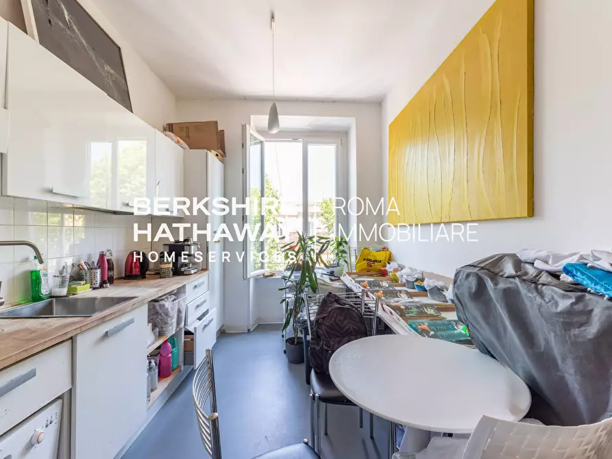 Immagine 16 di Locale commerciale in vendita  a Roma