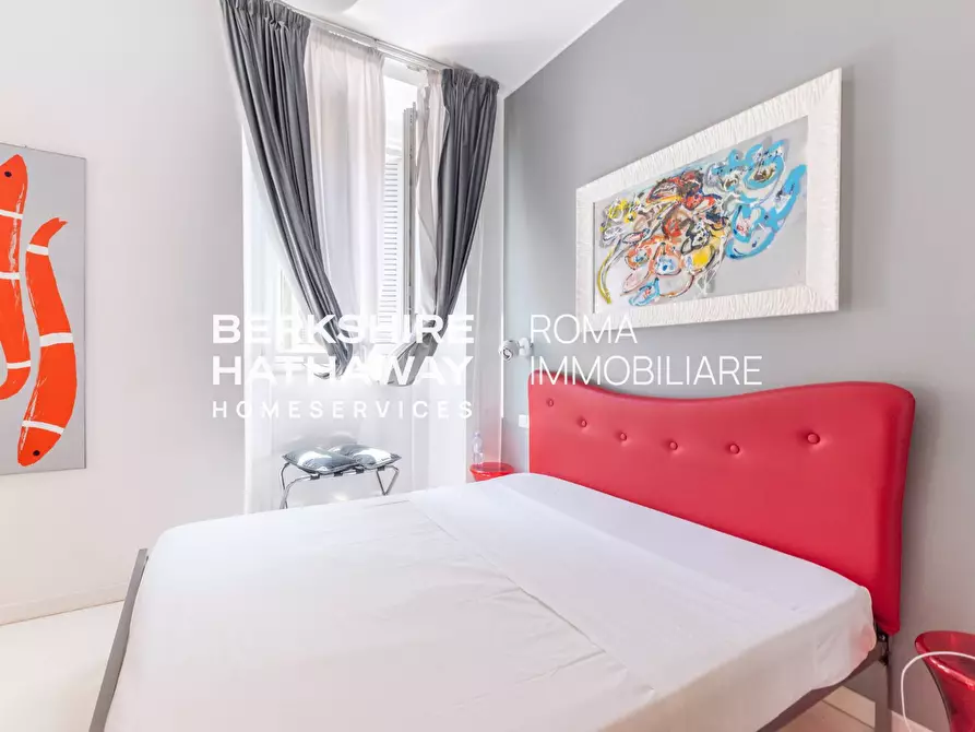 Immagine 17 di Locale commerciale in vendita  a Roma