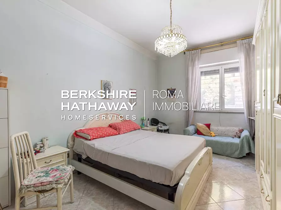 Immagine 7 di Appartamento in vendita  in Via Benaco a Roma