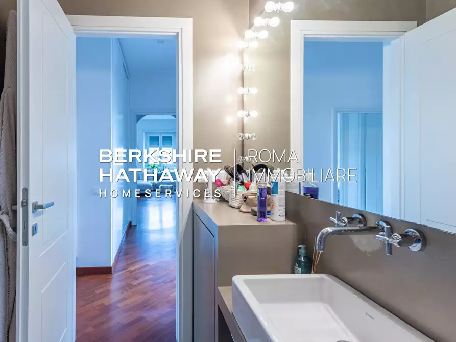 Immagine 18 di Appartamento in vendita  in Via Collalto Sabino a Roma