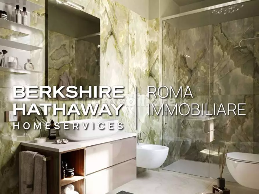 Immagine 6 di Appartamento in vendita  in Via Della Camilluccia a Roma