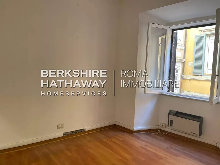 Immagine 4 di Appartamento in vendita  in Via del Pantheon a Roma