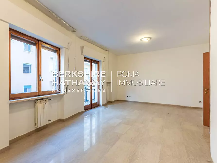 Immagine 4 di Appartamento in vendita  in Via Guido Alfani a Roma