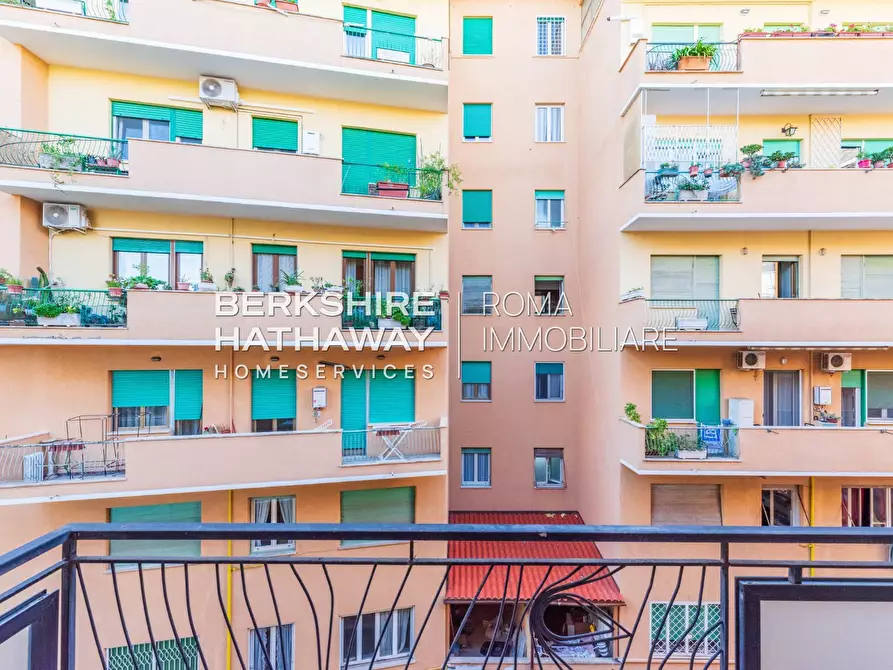 Immagine 29 di Appartamento in vendita  in Via Guido Alfani a Roma