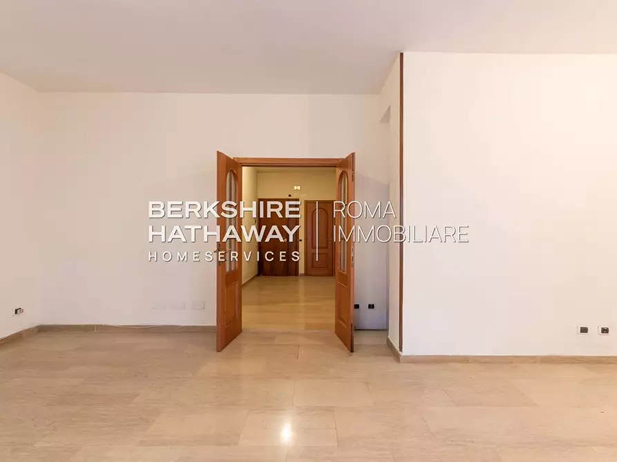 Immagine 5 di Appartamento in vendita  in Via Guido Alfani a Roma