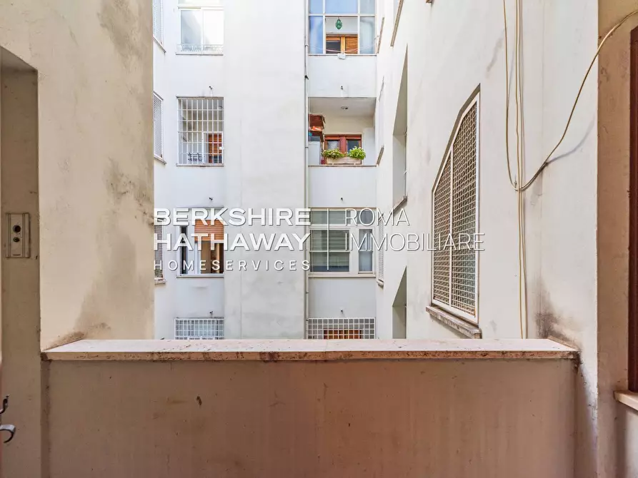 Immagine 9 di Appartamento in vendita  in Via Guido Alfani a Roma