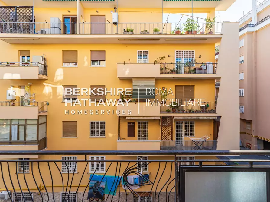 Immagine 30 di Appartamento in vendita  in Via Guido Alfani a Roma