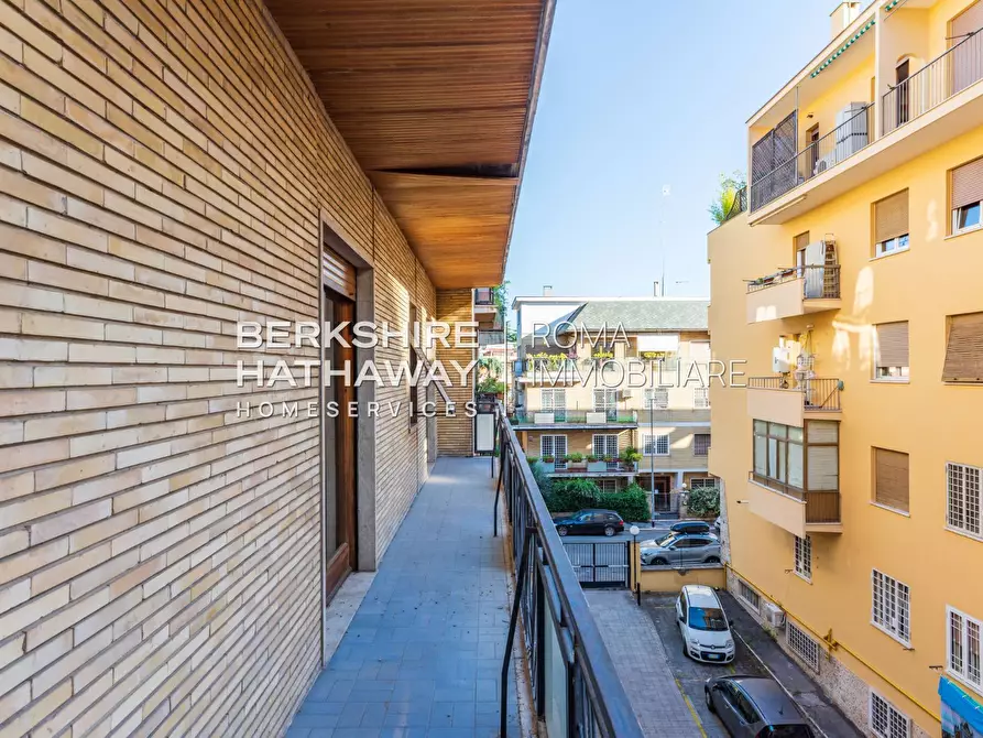 Immagine 33 di Appartamento in vendita  in Via Guido Alfani a Roma