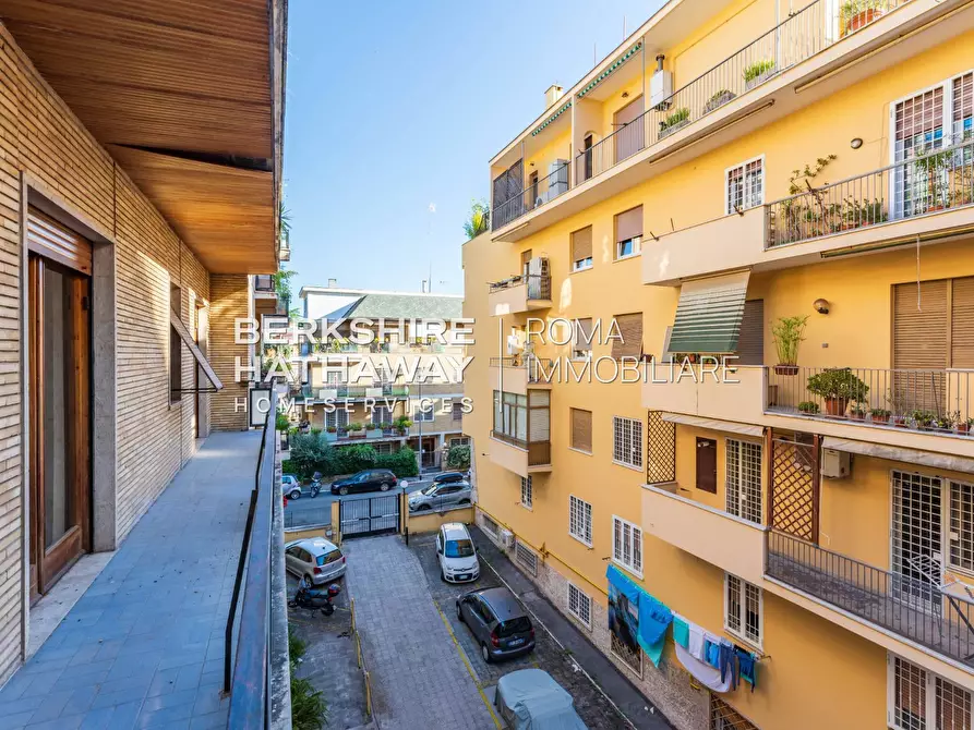 Immagine 34 di Appartamento in vendita  in Via Guido Alfani a Roma