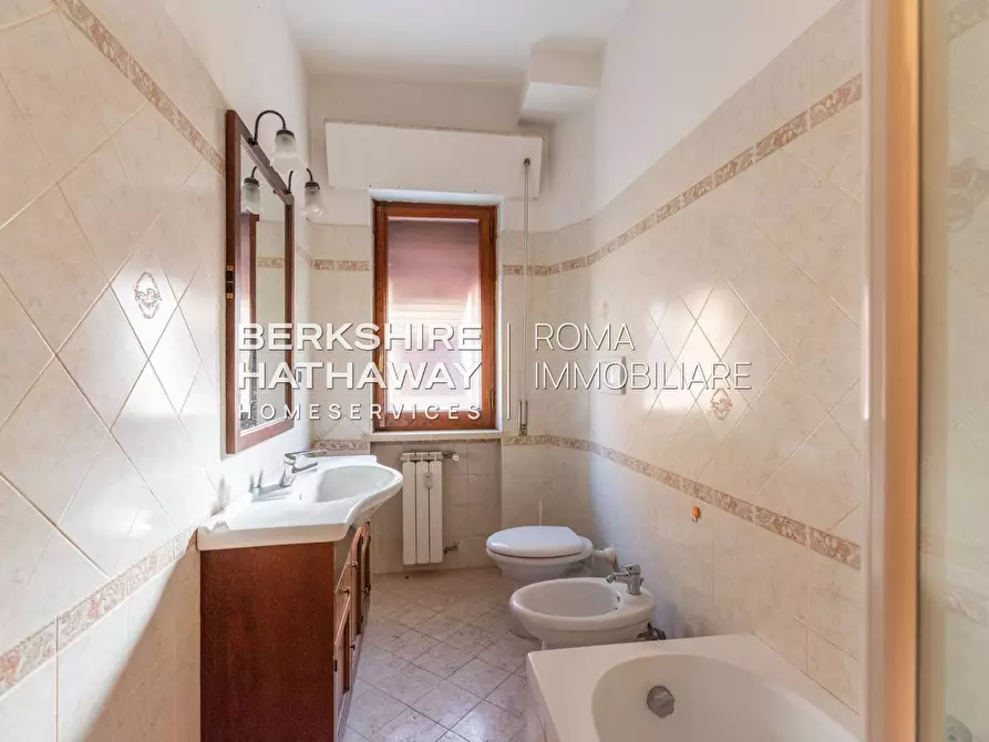 Immagine 25 di Appartamento in vendita  in Via Guido Alfani a Roma