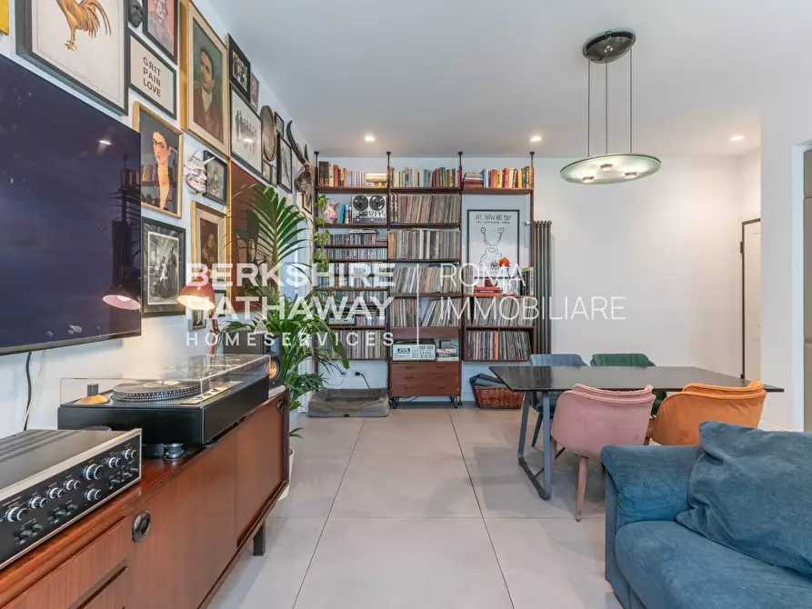 Immagine 7 di Appartamento in vendita  in Via Montebello a Roma