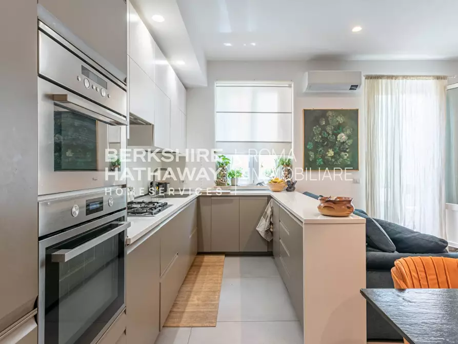 Immagine 9 di Appartamento in vendita  in Via Montebello a Roma