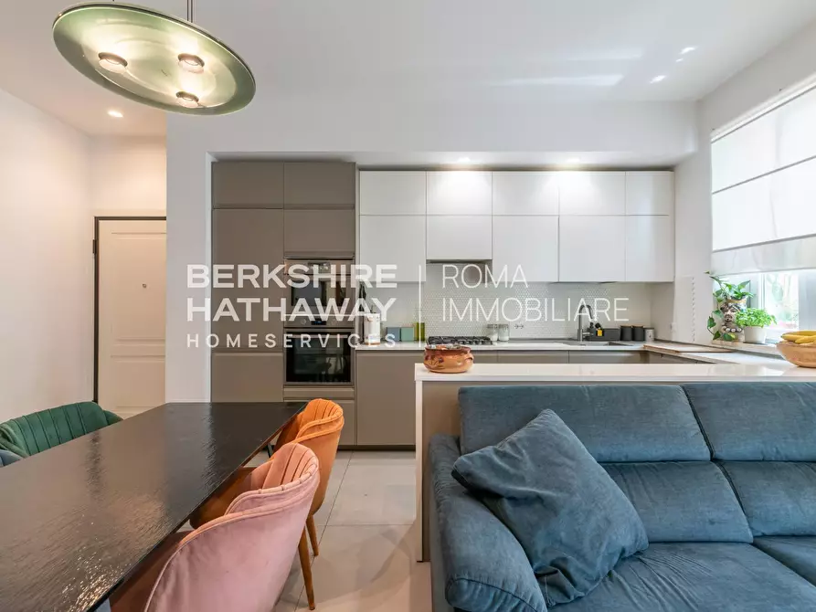 Immagine 11 di Appartamento in vendita  in Via Montebello a Roma