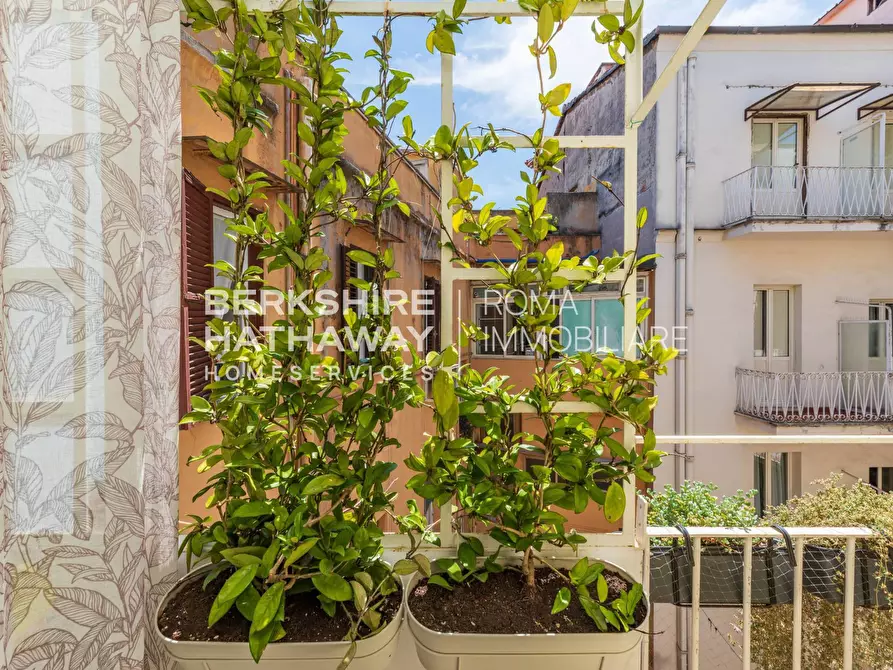 Immagine 16 di Appartamento in vendita  in Via Montebello a Roma