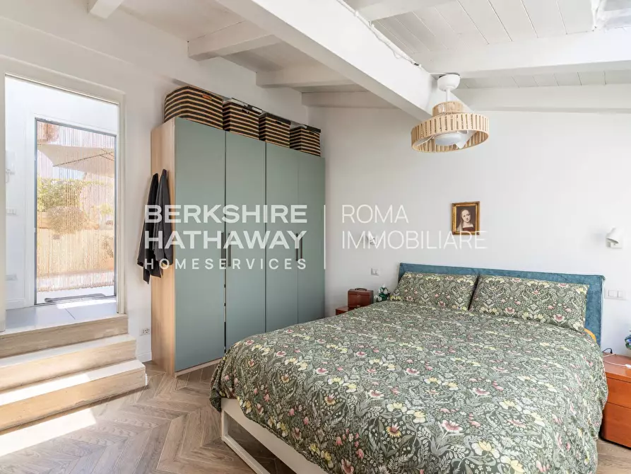 Immagine 18 di Appartamento in vendita  in Via Montebello a Roma