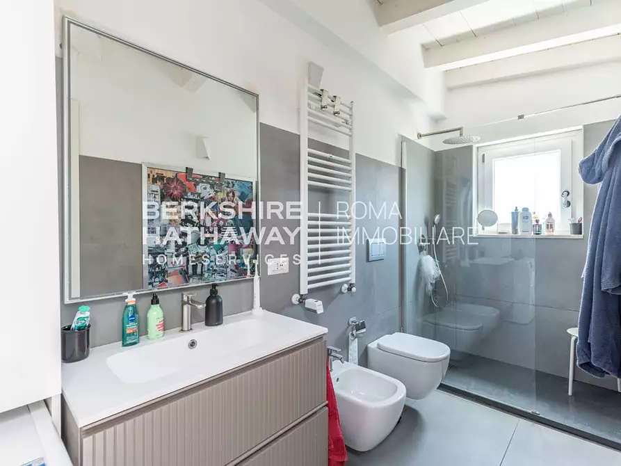 Immagine 27 di Appartamento in vendita  in Via Montebello a Roma