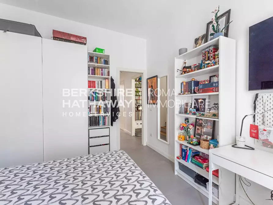 Immagine 32 di Appartamento in vendita  in Via Montebello a Roma