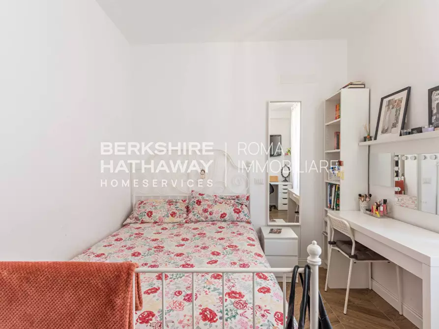 Immagine 33 di Appartamento in vendita  in Via Montebello a Roma