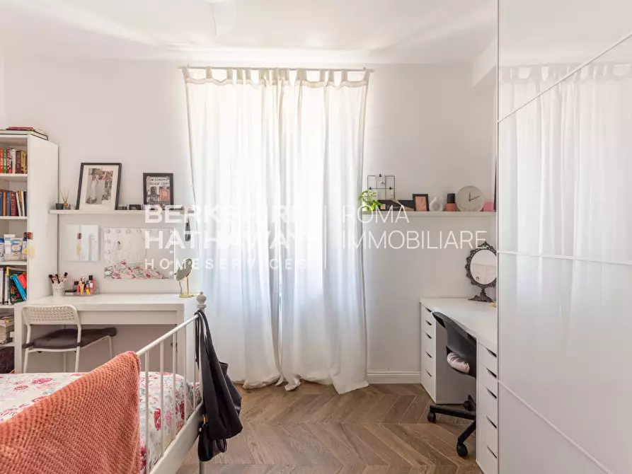 Immagine 35 di Appartamento in vendita  in Via Montebello a Roma