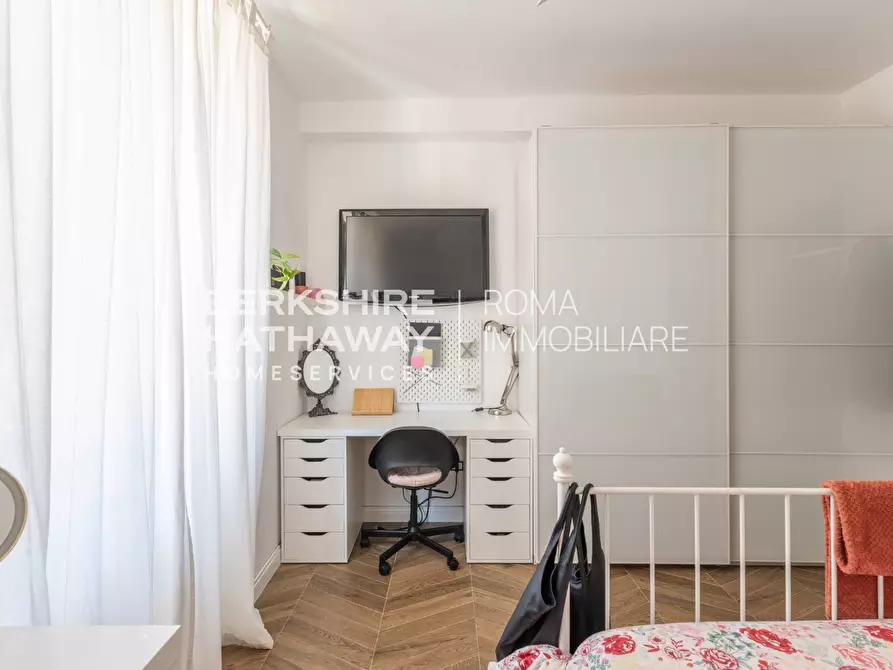 Immagine 37 di Appartamento in vendita  in Via Montebello a Roma