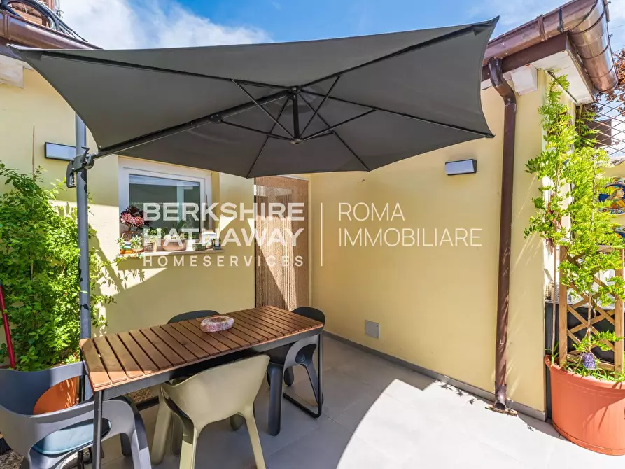 Immagine 40 di Appartamento in vendita  in Via Montebello a Roma