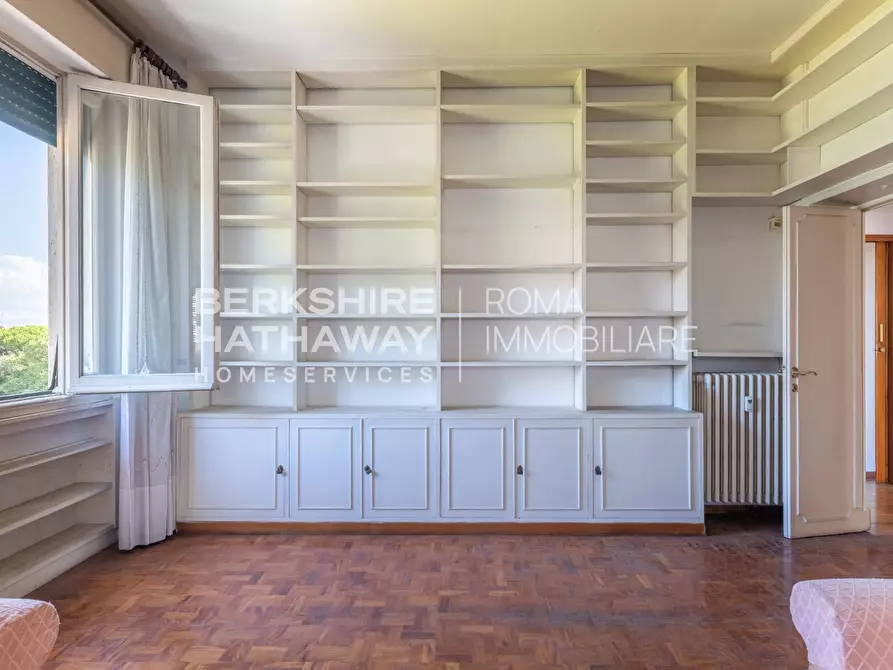 Immagine 8 di Appartamento in vendita  in Via Sant'Angela Merici a Roma