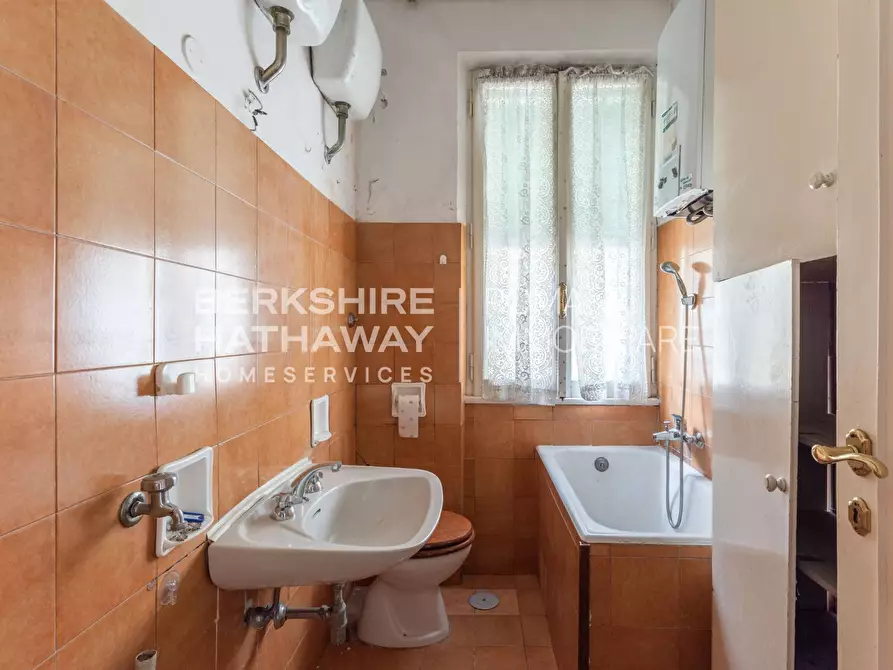 Immagine 20 di Appartamento in vendita  in Via Sant'Angela Merici a Roma