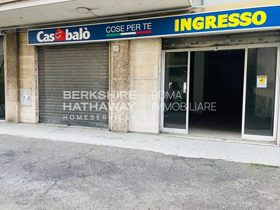 Immagine 2 di Locale commerciale in affitto  in Via Tiburtina 358 a Roma