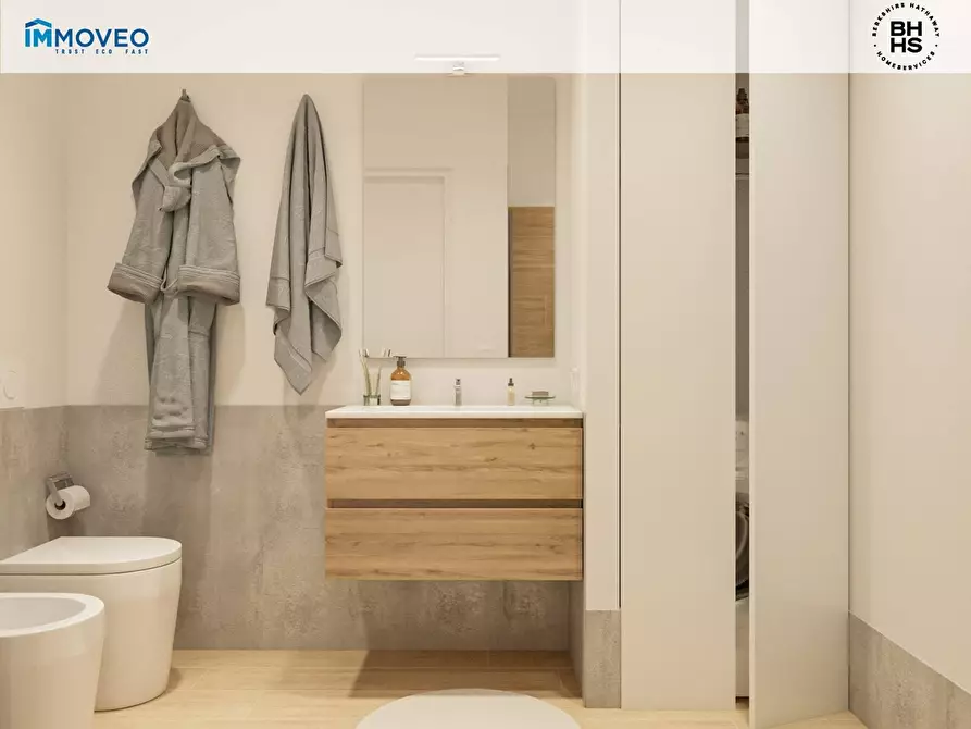 Immagine 41 di Appartamento in vendita  in Via Pietro Paolo Vergerio a Roma