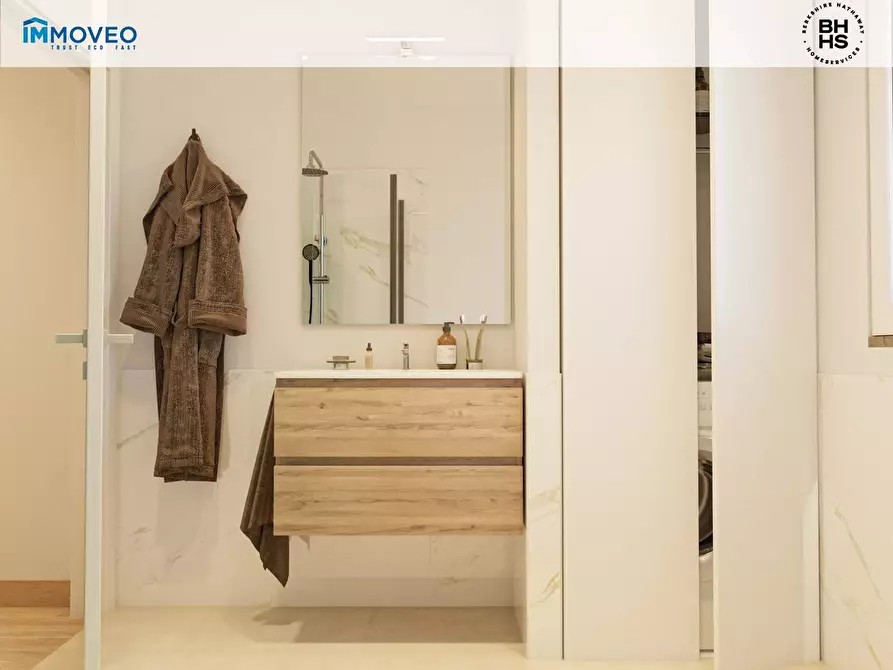 Immagine 65 di Appartamento in vendita  in Via Pietro Paolo Vergerio a Roma