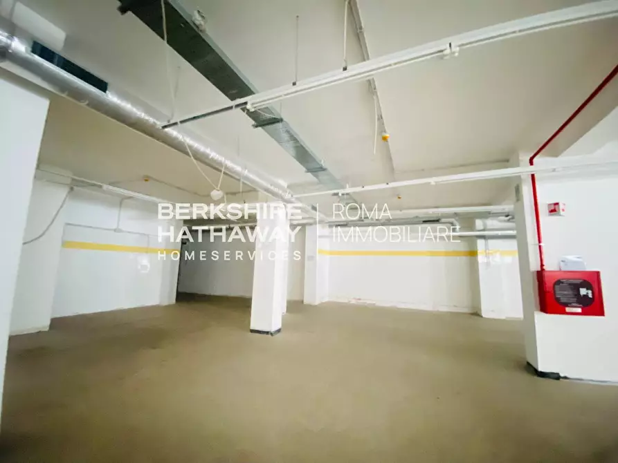 Immagine 5 di Locale commerciale in affitto  in Via Tiburtina 358 a Roma