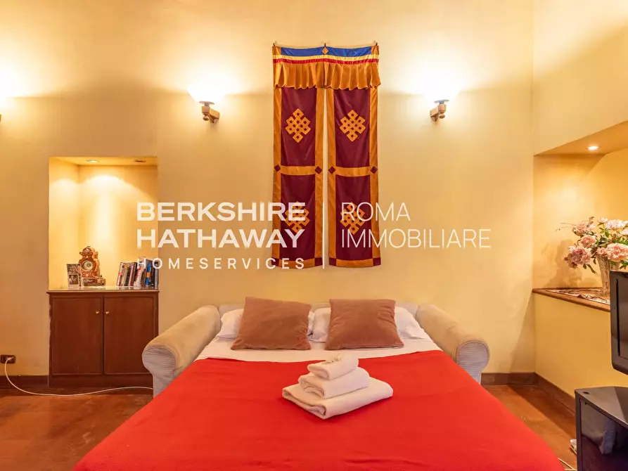 Immagine 6 di Appartamento in vendita  in Via Del Gesu' a Roma