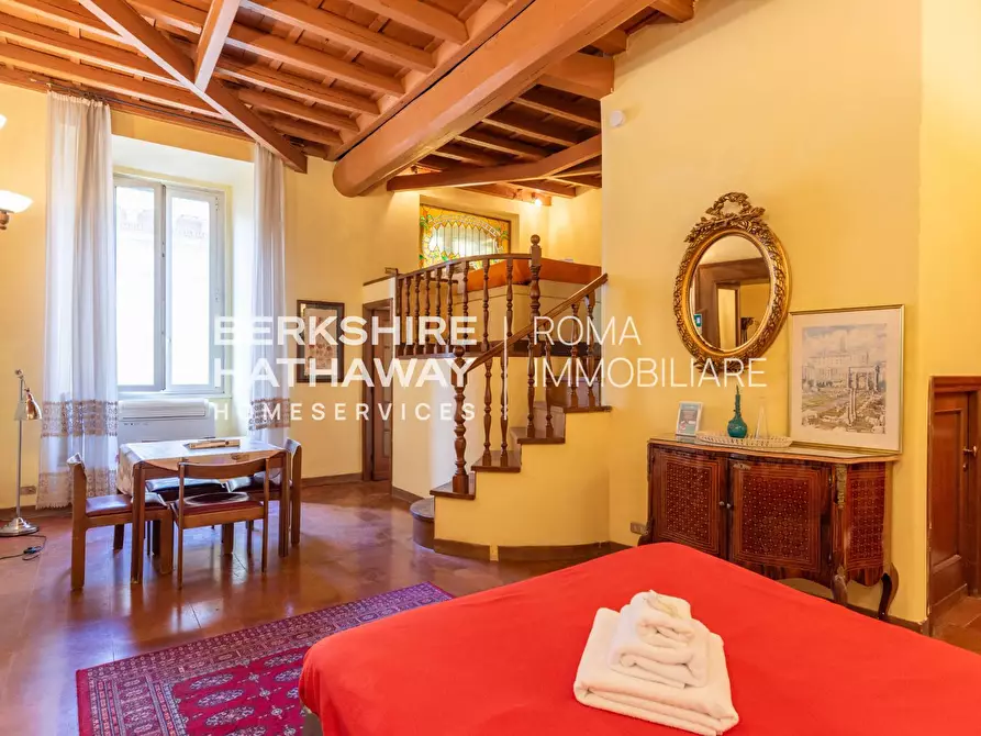 Immagine 9 di Appartamento in vendita  in Via Del Gesu' a Roma